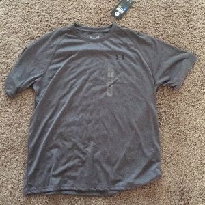 New, never worn XL Under Armour Heat Gear T-shirt